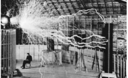 atelier-Tesla-get-out