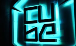 cube challenge action game